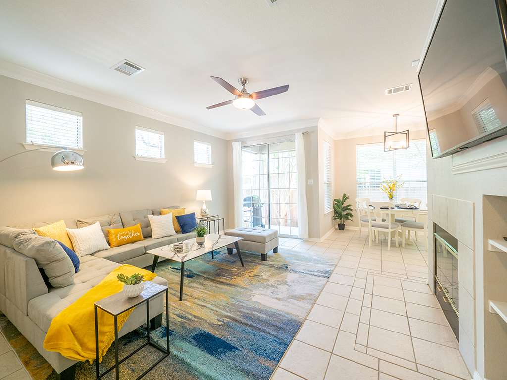Remodeled Townhome in Great North Austin Community